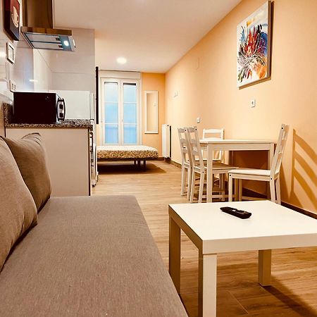 Apartamentos San Nicolas 로그로노 외부 사진