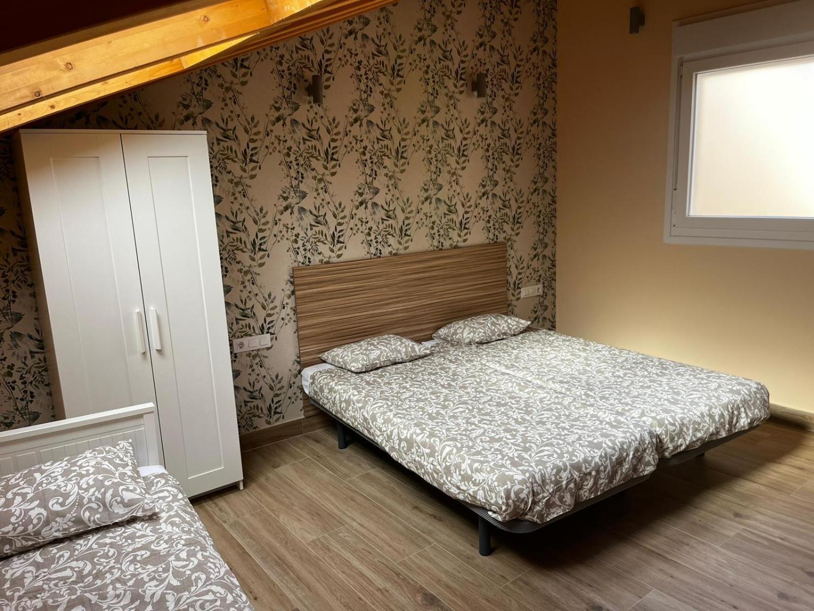 Apartamentos San Nicolas 로그로노 외부 사진