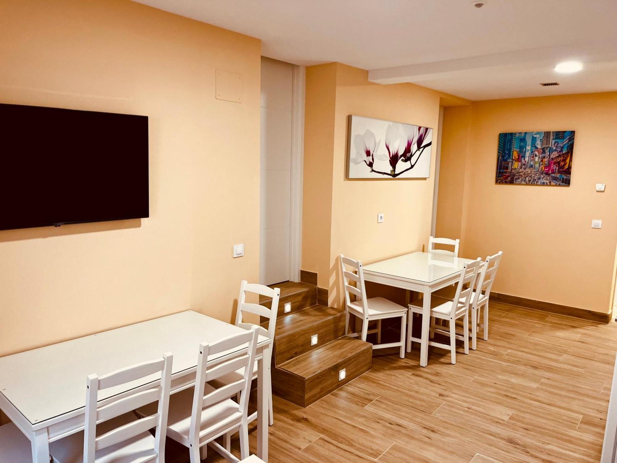Apartamentos San Nicolas 로그로노 외부 사진