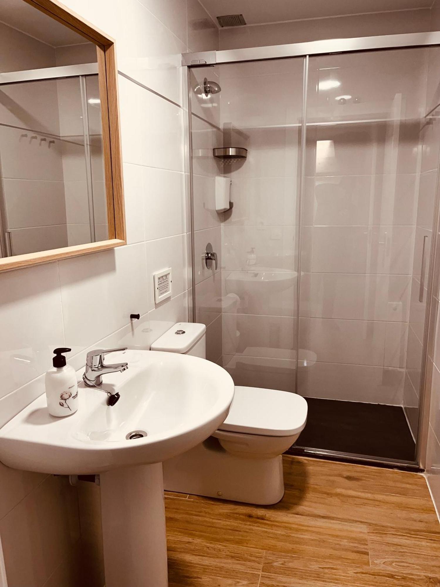 Apartamentos San Nicolas 로그로노 외부 사진