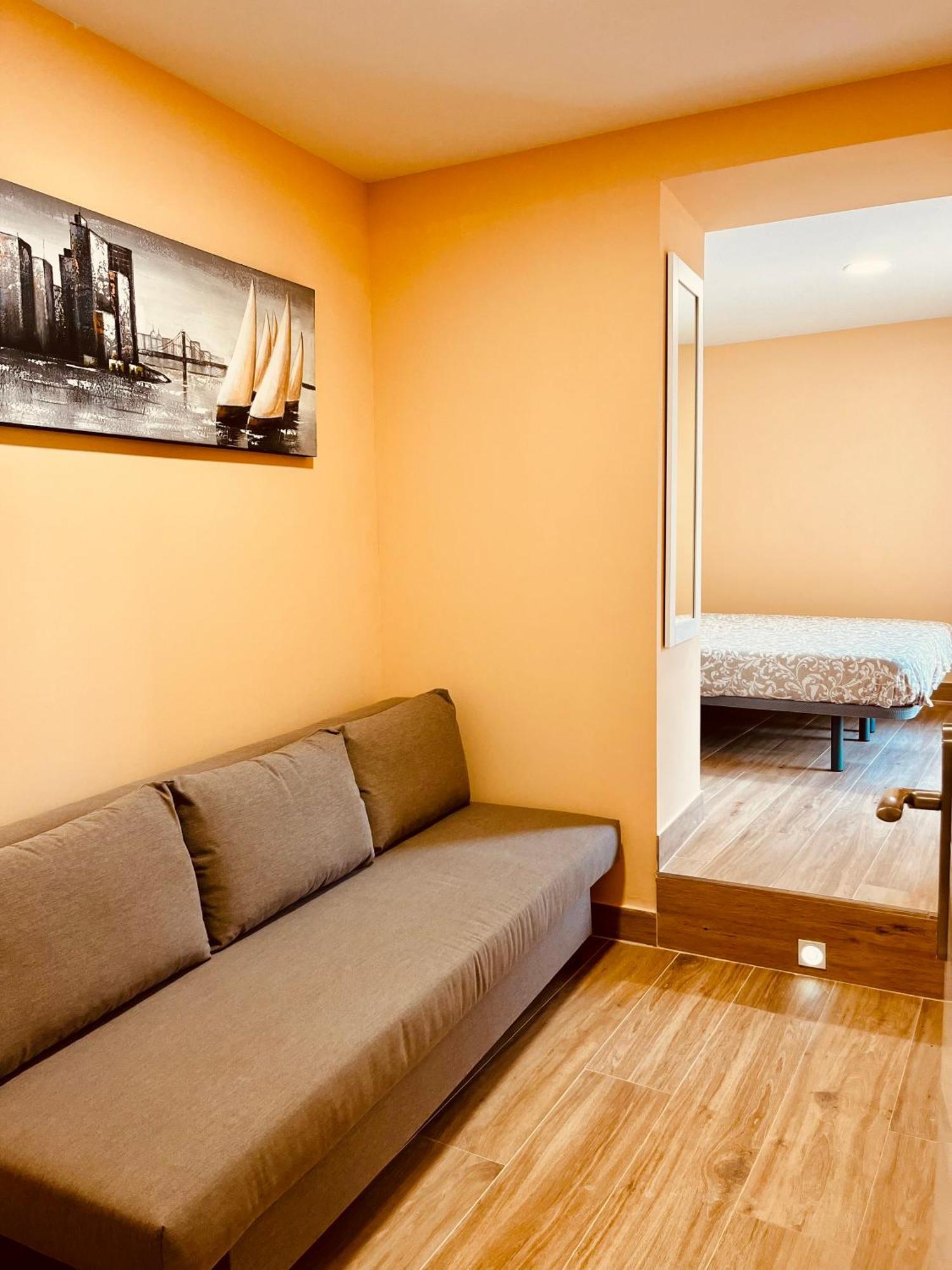 Apartamentos San Nicolas 로그로노 외부 사진