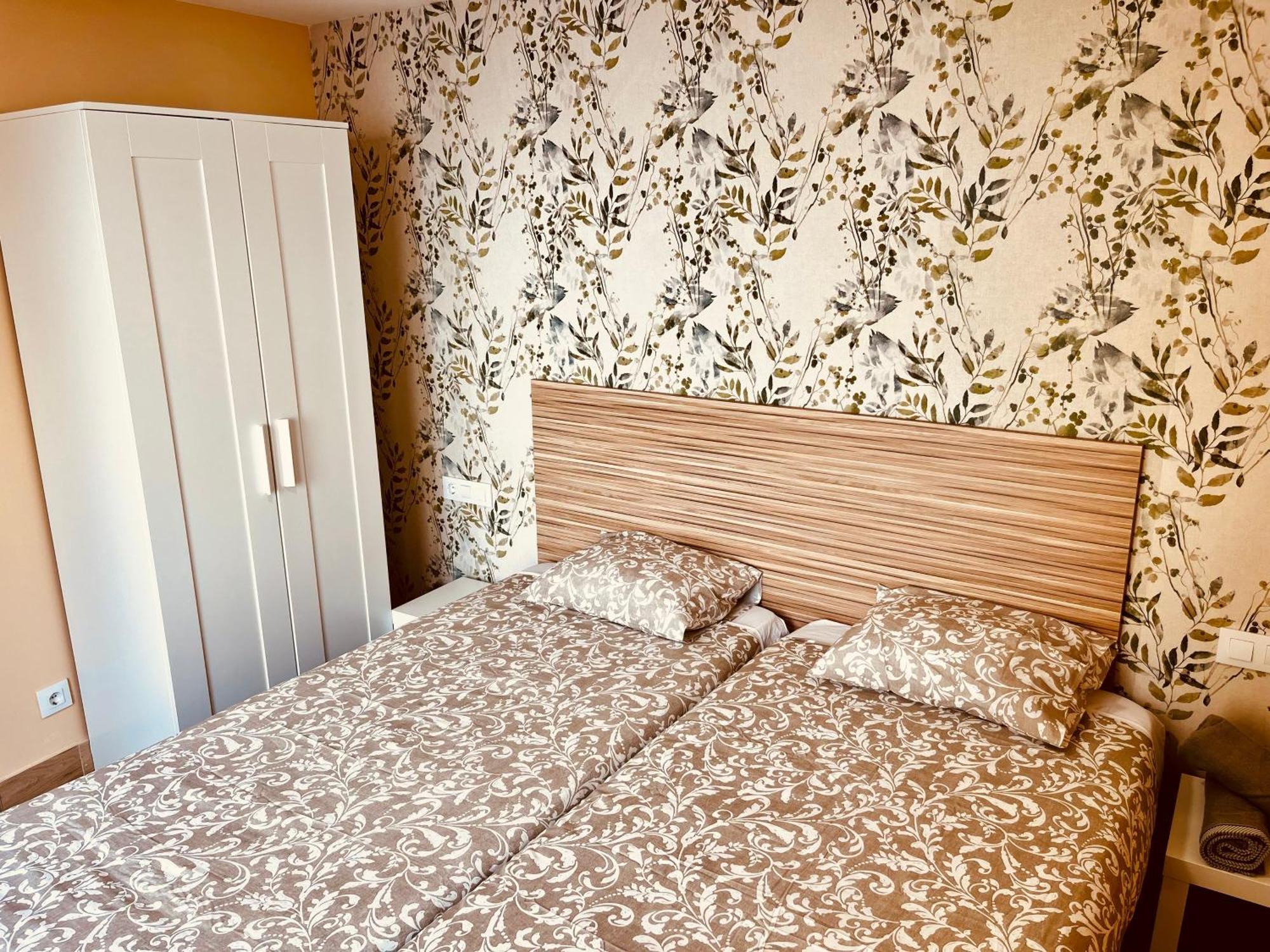 Apartamentos San Nicolas 로그로노 외부 사진